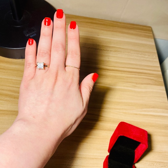 2CT Moissanite Princess Cut Engagement Wedding Ring, 14k Yellow Gold, Size 7 - Picture 7 of 10